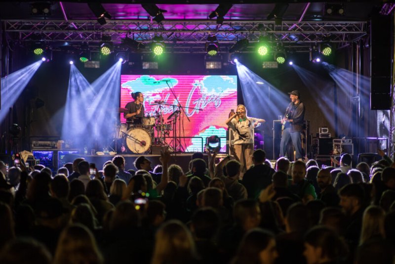 Livemusik beim Emdival and der Hochschule Emden